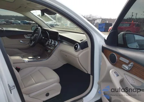 2022 Mercedes-Benz Glc 300 4Matic Suv z USA, uszkodzony, nr VIN W1N0G8EB3NV400304